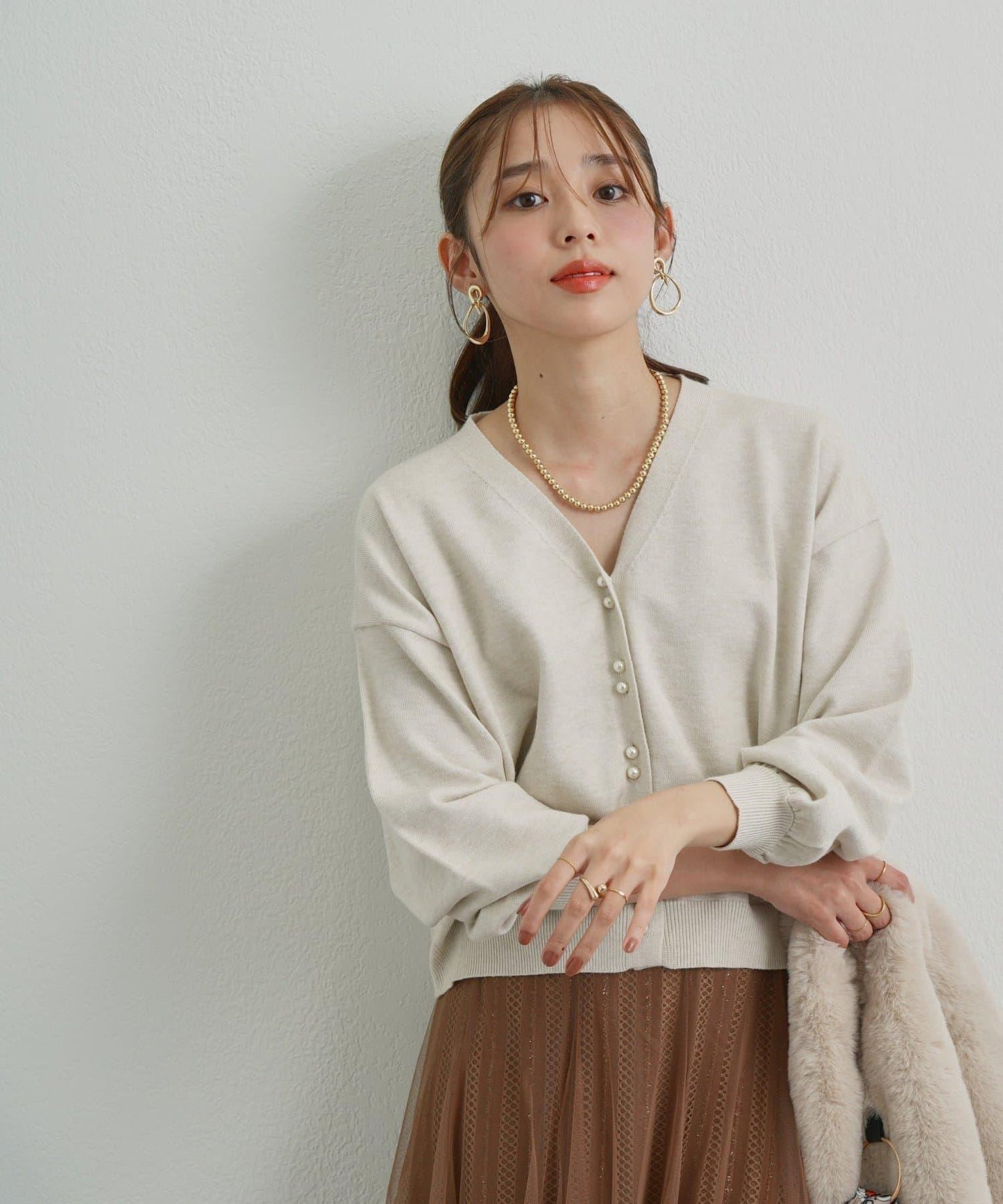 《さりげなく大人可愛い》雙珍珠紐扣短款開衫