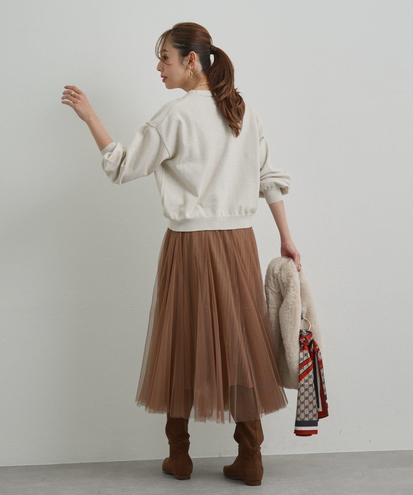 《さりげなく大人可愛い》雙珍珠紐扣短款開衫