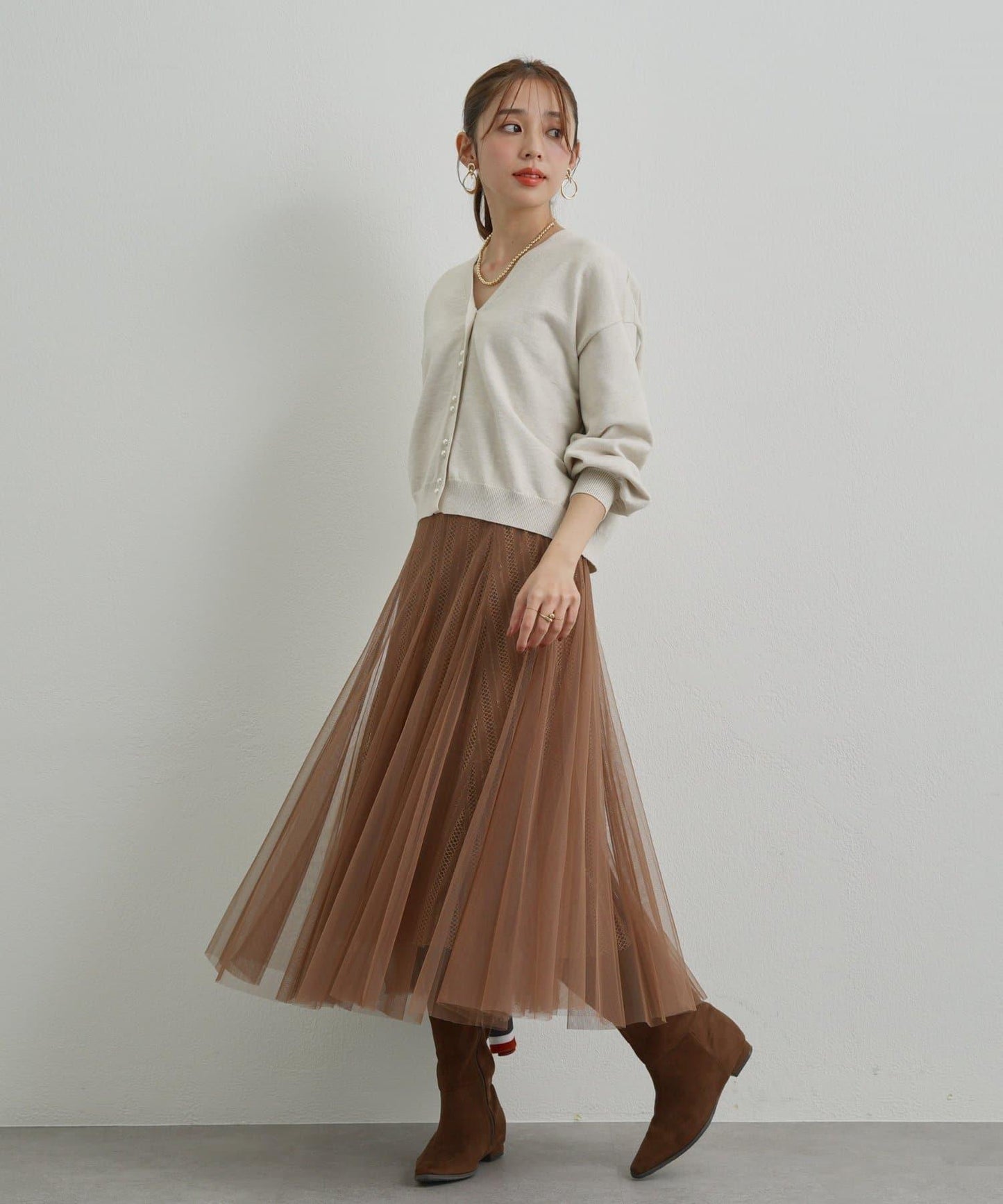 《さりげなく大人可愛い》雙珍珠紐扣短款開衫