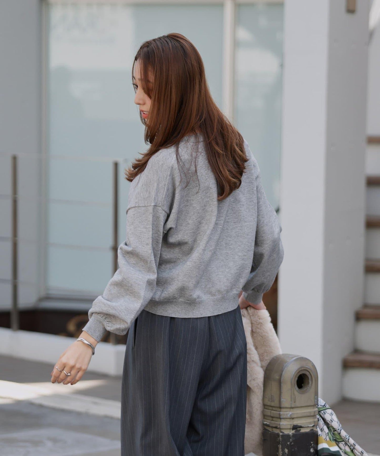 《さりげなく大人可愛い》雙珍珠紐扣短款開衫