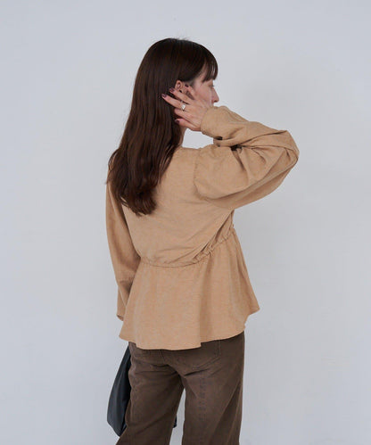 B 泡泡袖襯衫