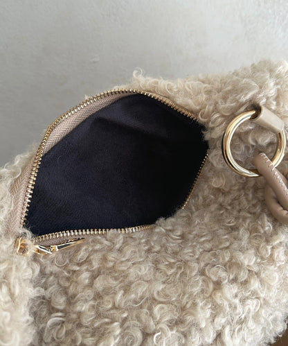 貴賓犬絨面單肩包