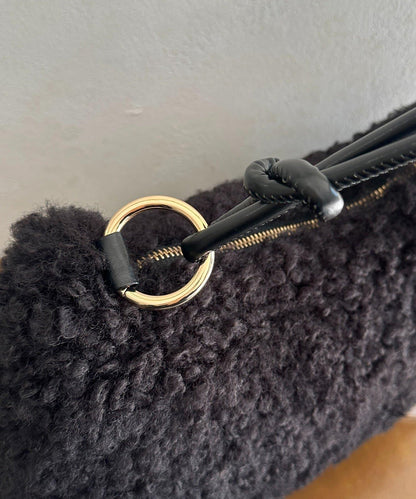 貴賓犬絨面單肩包