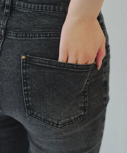 【2尺碼可選】鉚釘微喇牛仔褲