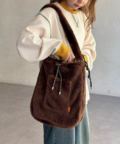 帶吊飾毛絨束口托特包