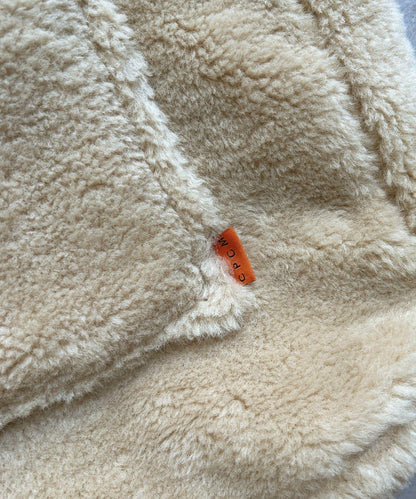 帶吊飾毛絨束口托特包