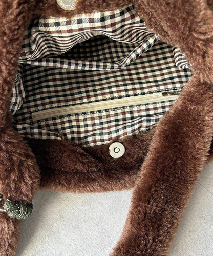 帶吊飾毛絨束口托特包