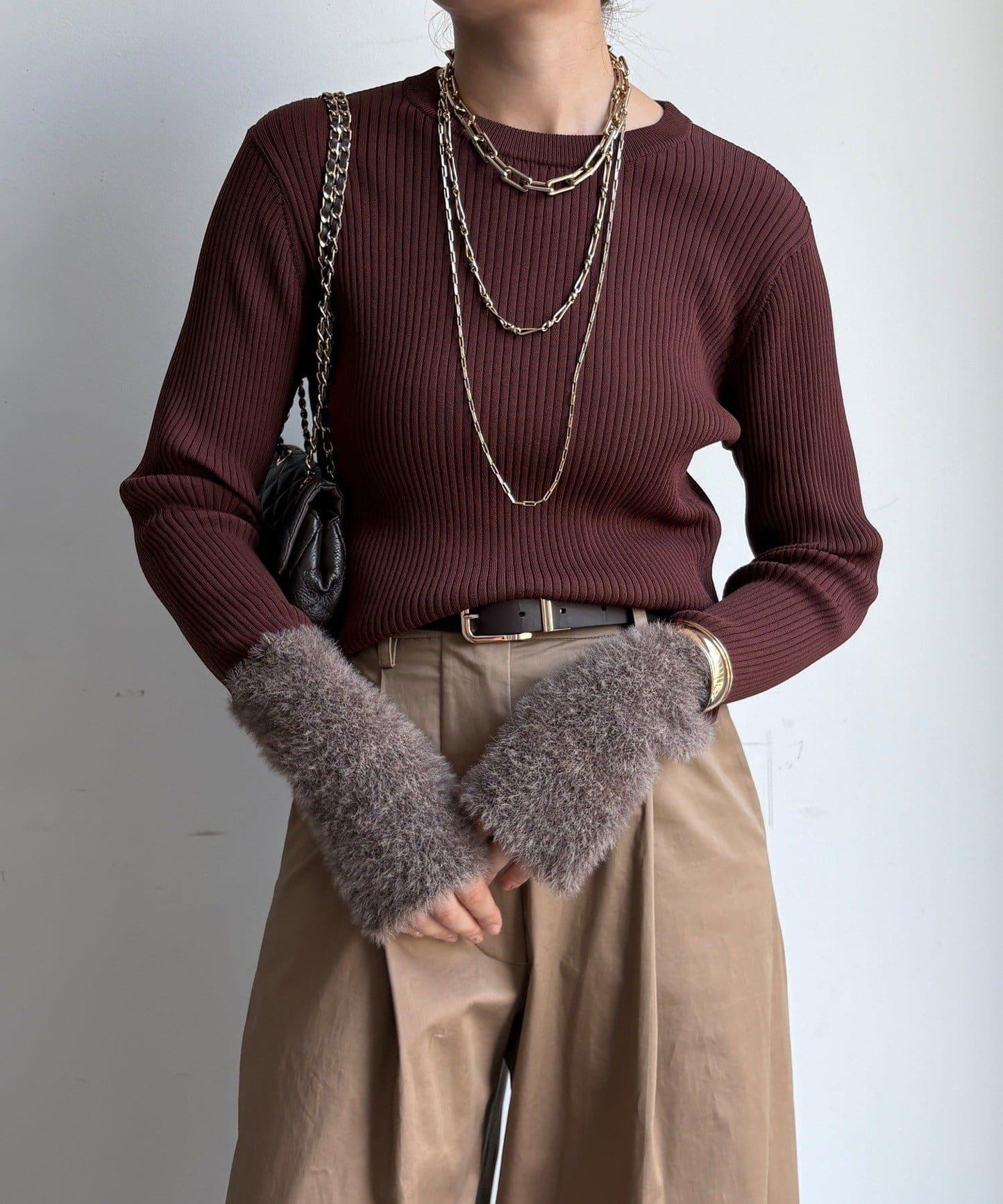 拼接長絨指洞羅紋針織衫