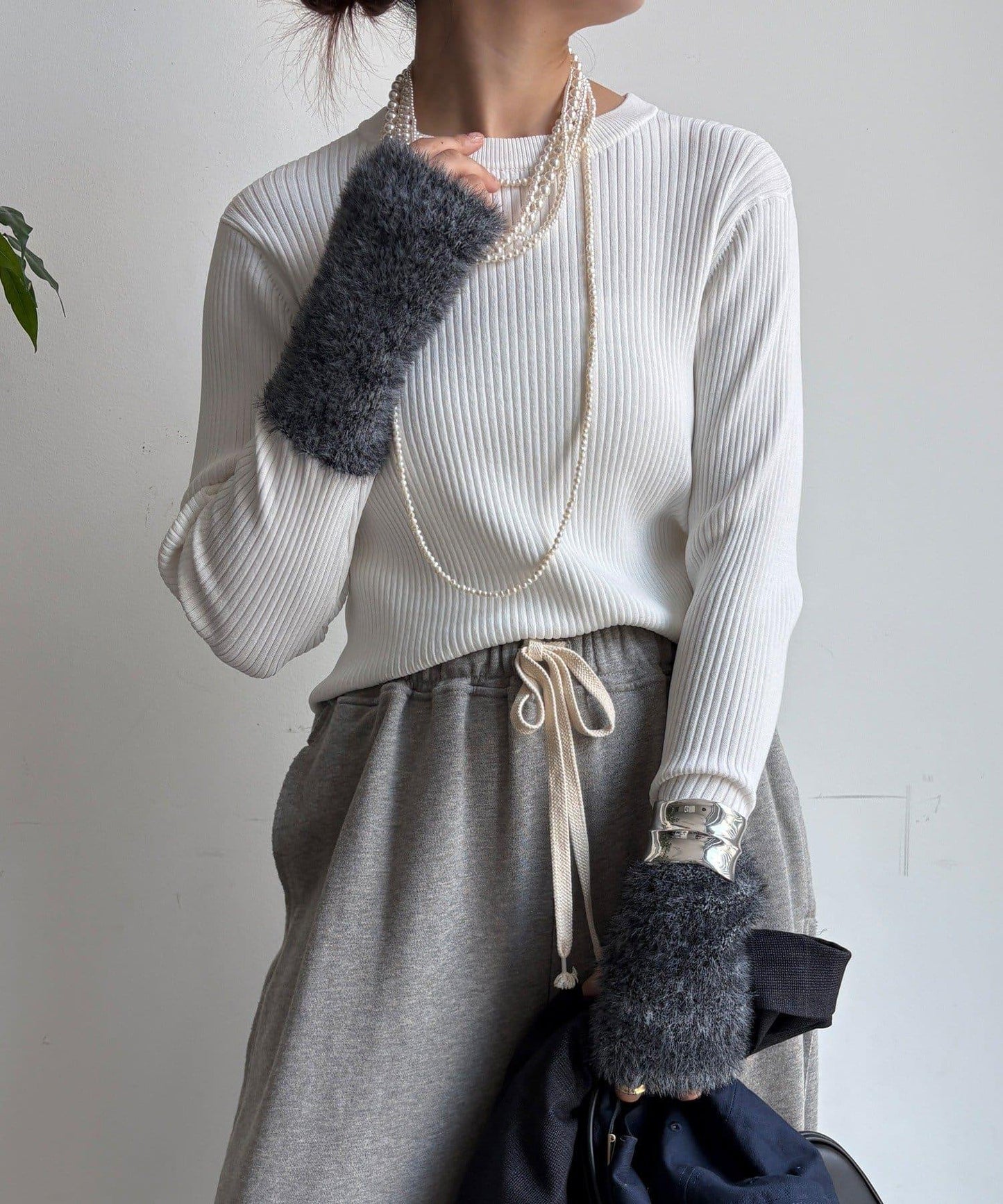 拼接長絨指洞羅紋針織衫