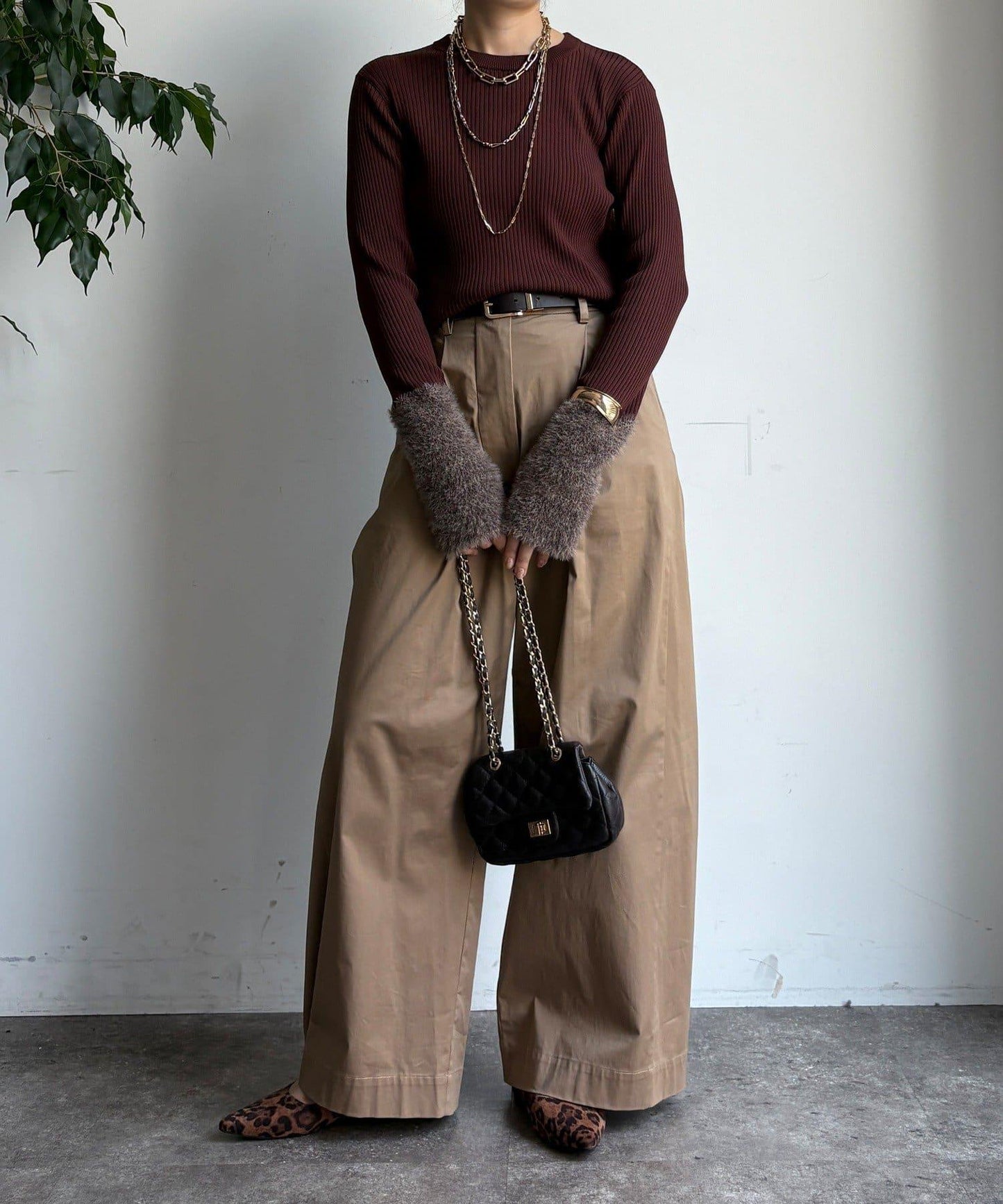 拼接長絨指洞羅紋針織衫