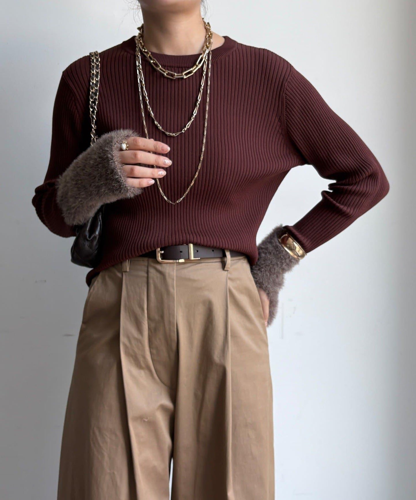 拼接長絨指洞羅紋針織衫