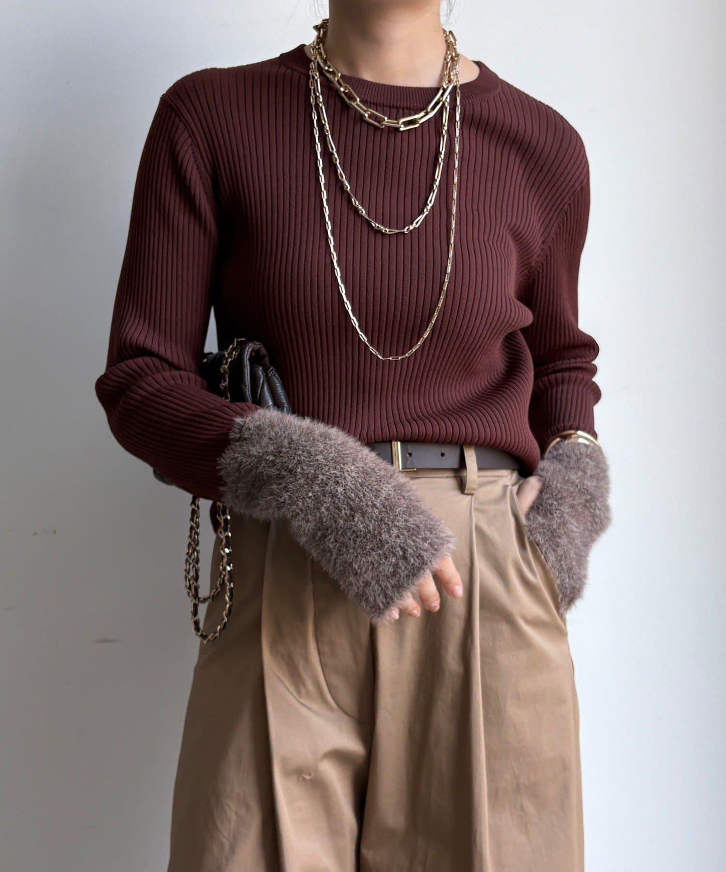 拼接長絨指洞羅紋針織衫