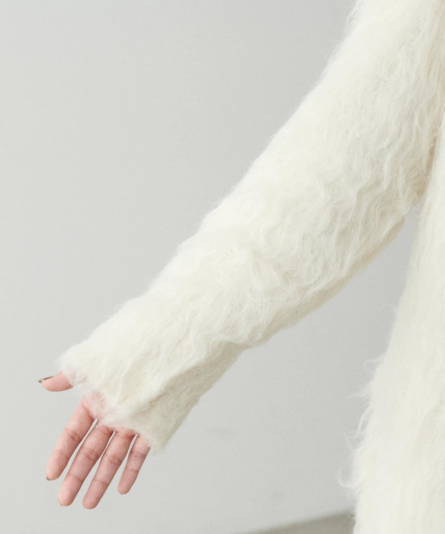 高貴起毛工藝針織大衣