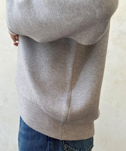 繡花字母針織上衣