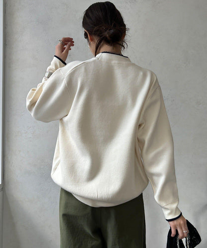 繡花字母針織上衣