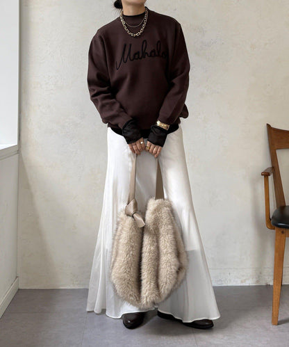 繡花字母針織上衣