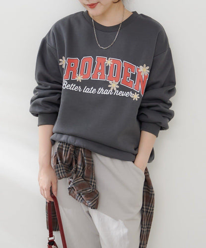 花卉與標誌拼接加絨套頭衫