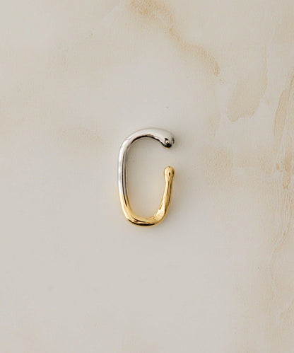 《スターリングシルバー使用》雙色變形圈式耳夾