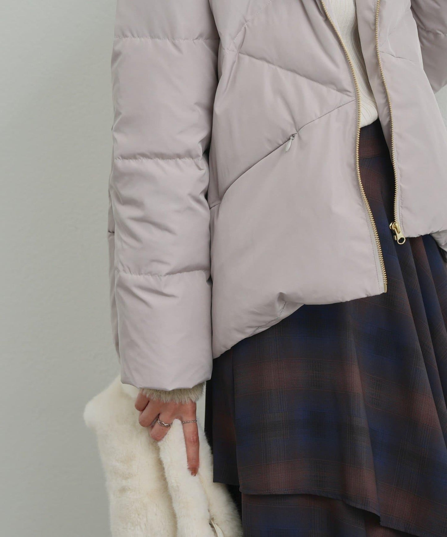 《ふんわり暖か》TENDER CLOTH連帽羽絨服