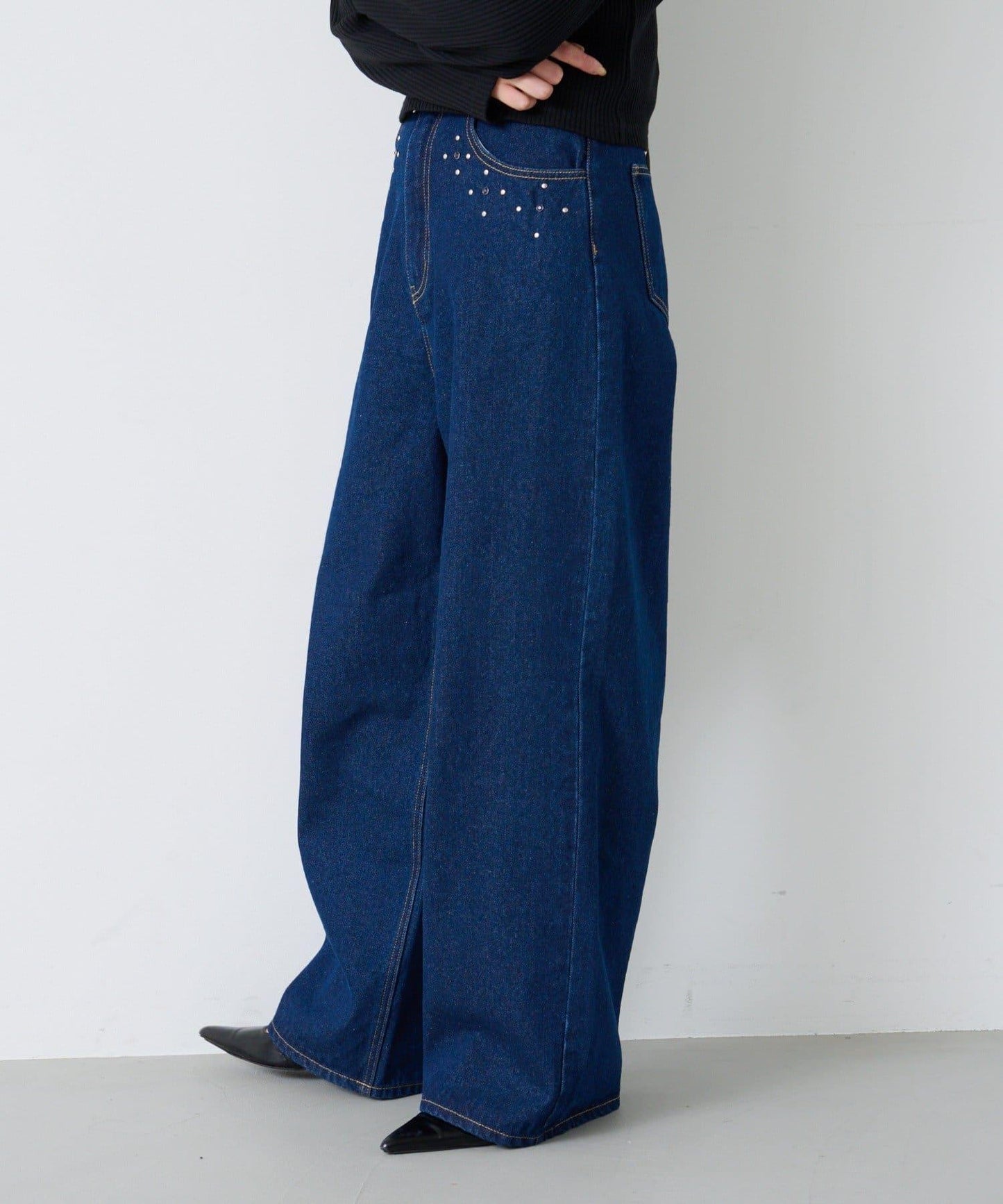 【Kastane】帶裝飾珠寶的牛仔褲