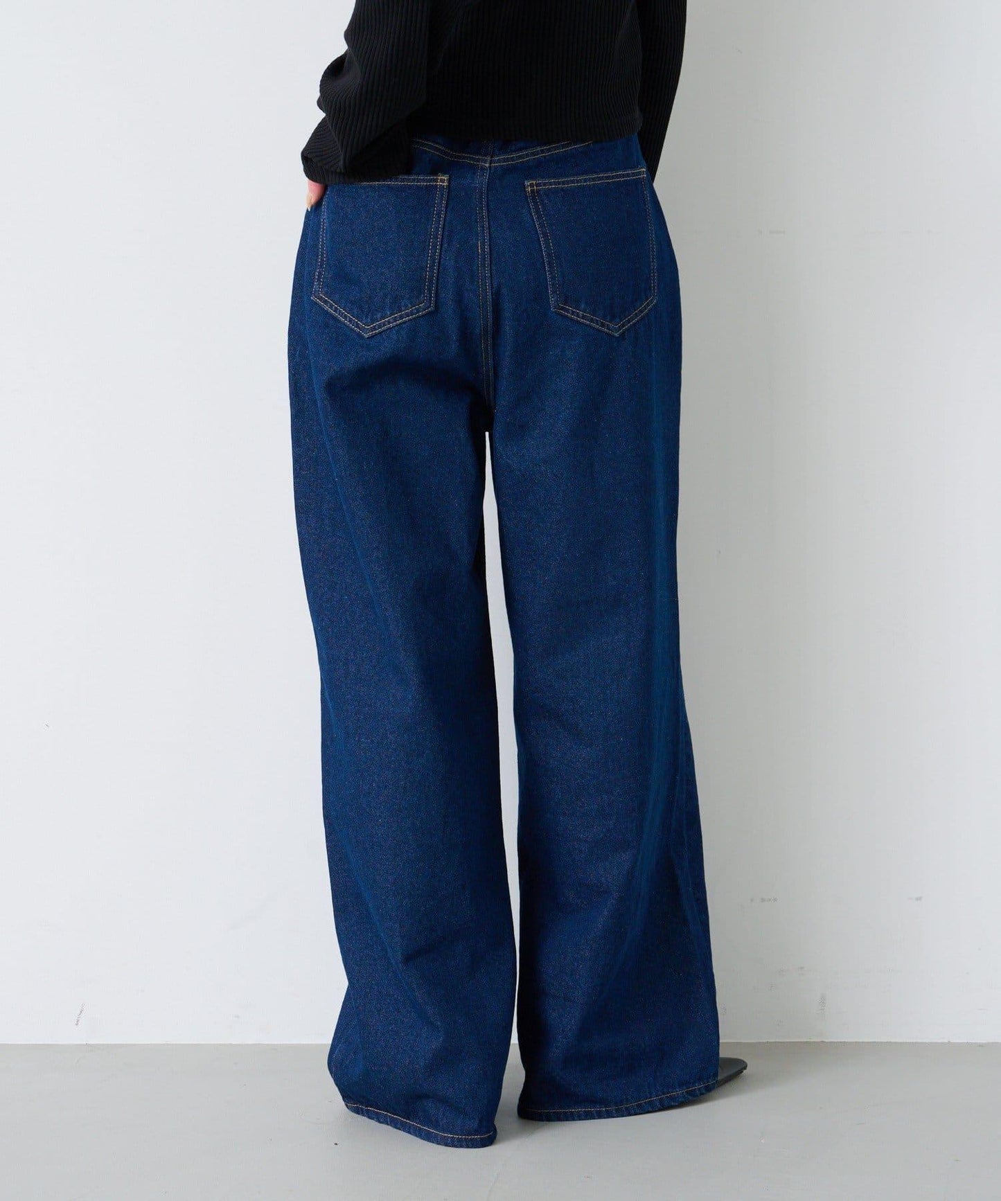 【Kastane】帶裝飾珠寶的牛仔褲