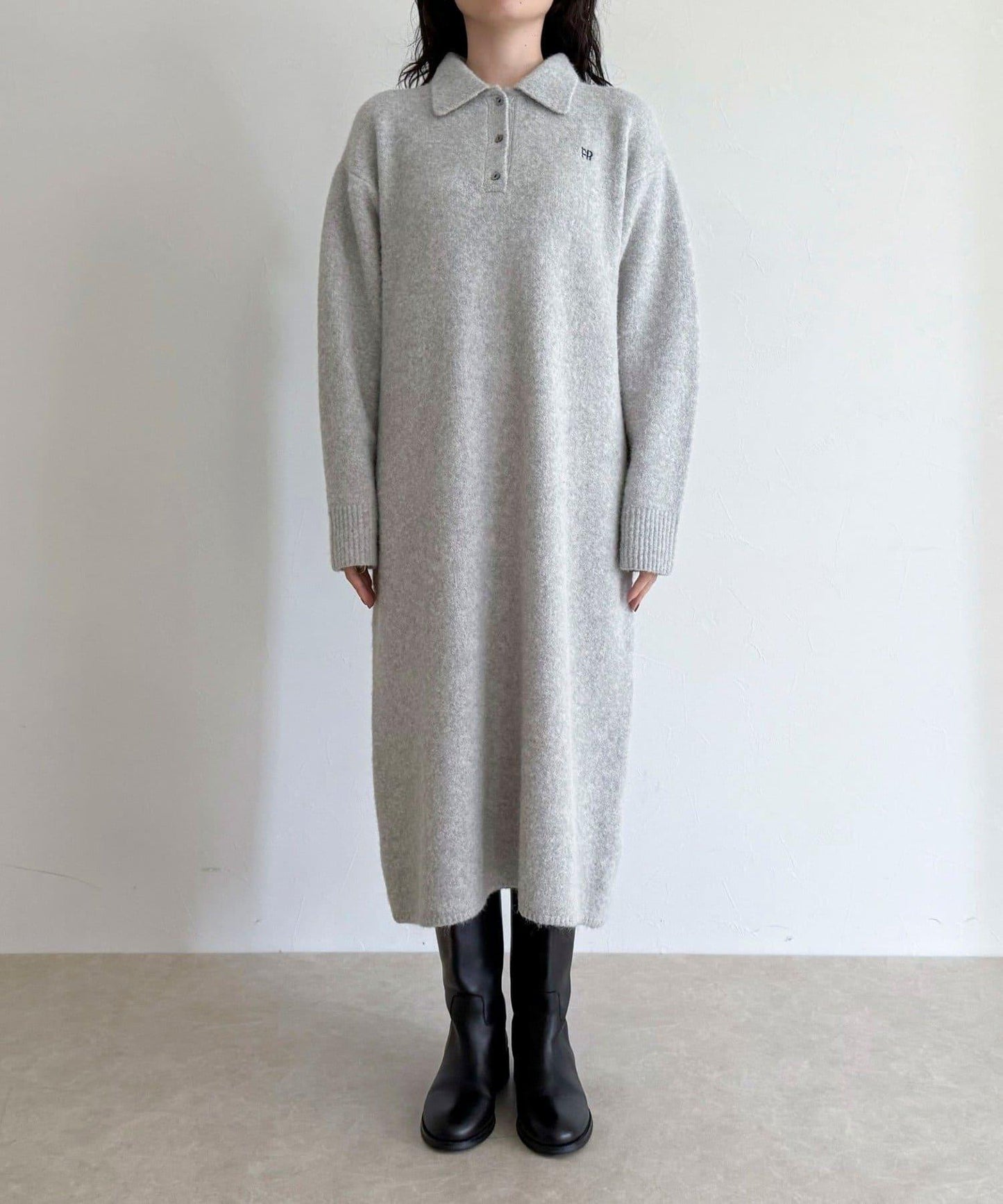 FR刺繡翻領針織連衣裙