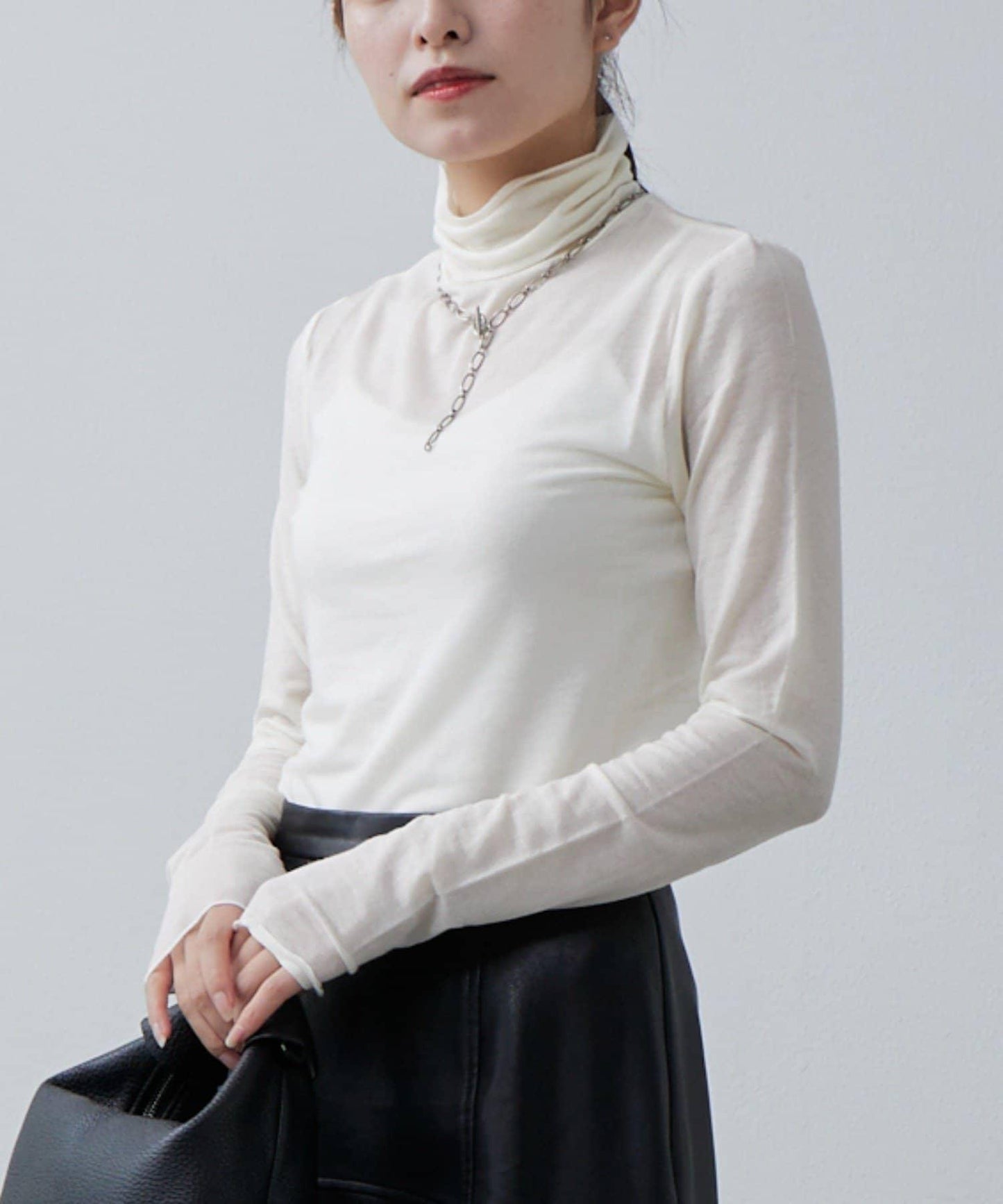 羊絨真絲柔軟高領針織衫