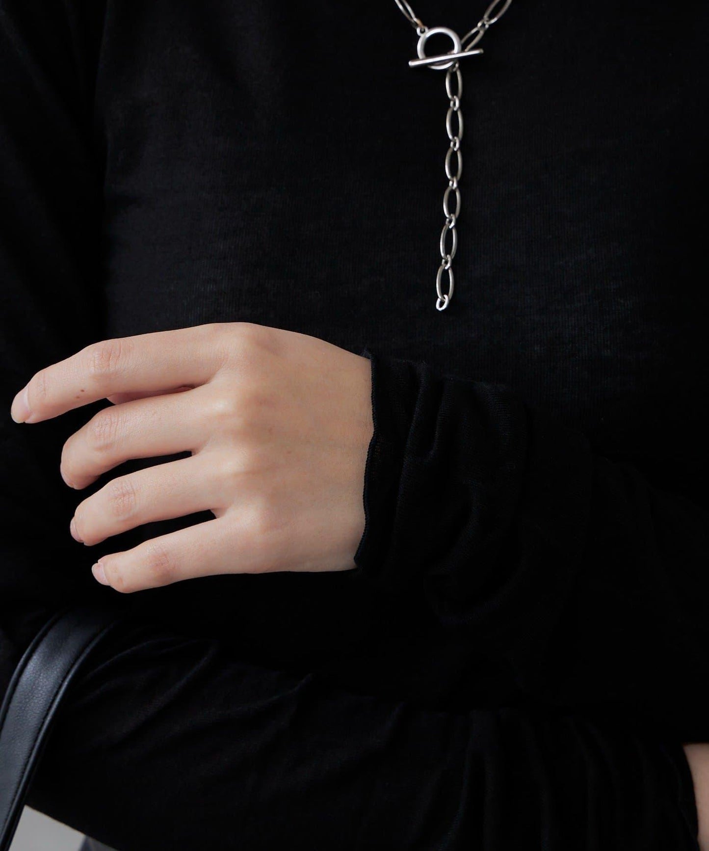 羊絨柔軟圓領針織衫