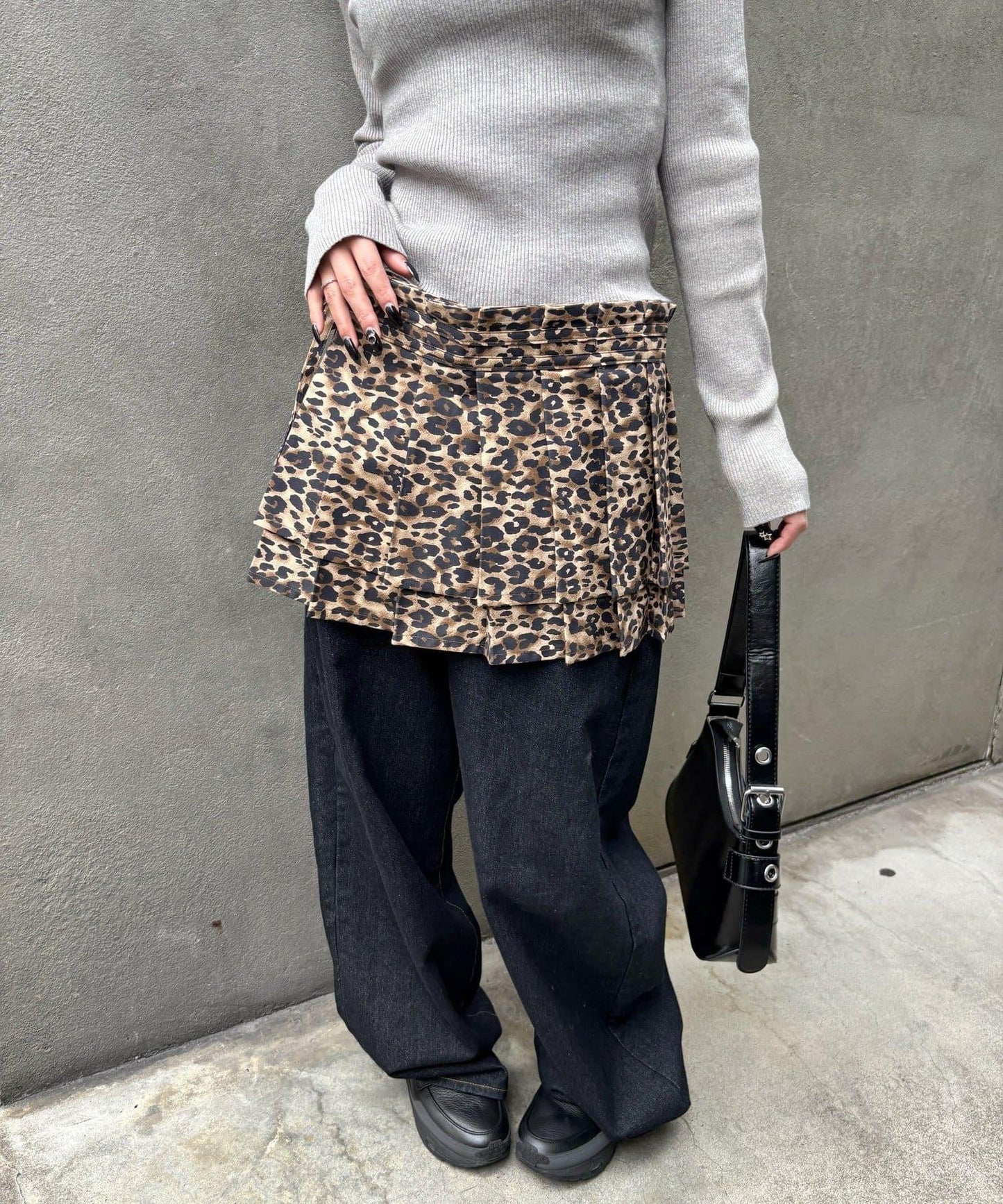 【WHO'S WHO gallery】百褶包裹腰帶