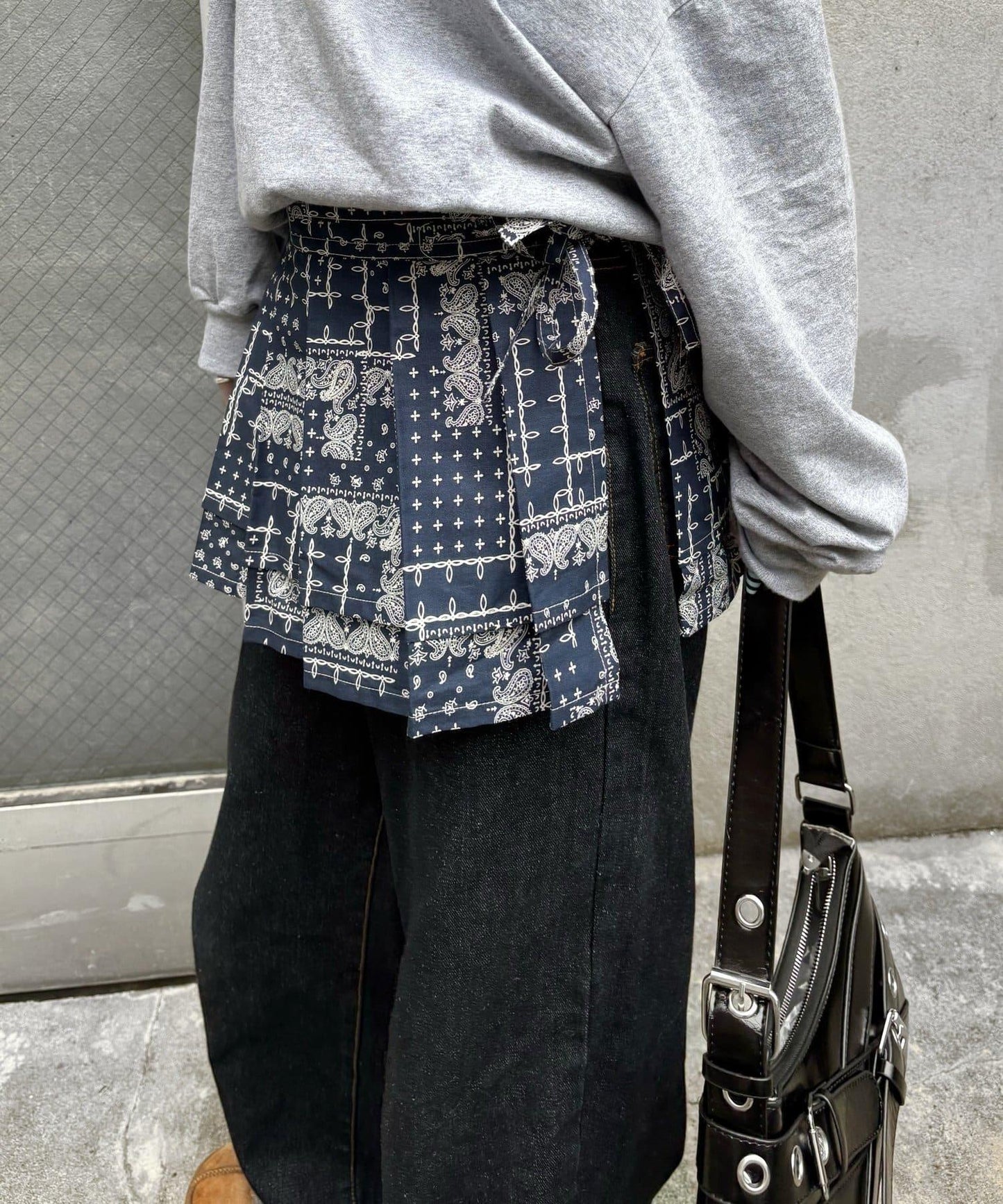 【WHO'S WHO gallery】百褶包裹腰帶