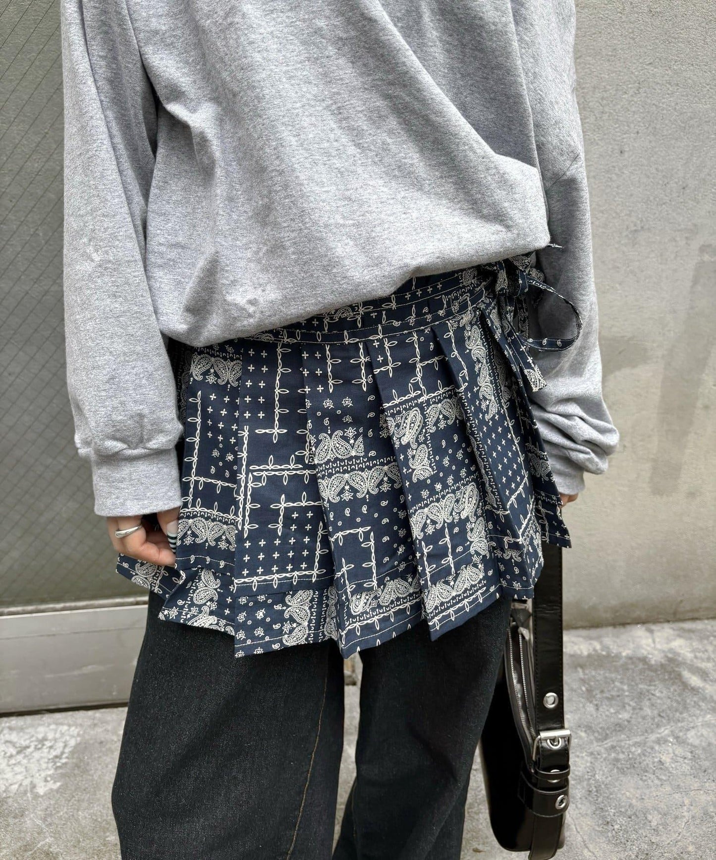 【WHO'S WHO gallery】百褶包裹腰帶