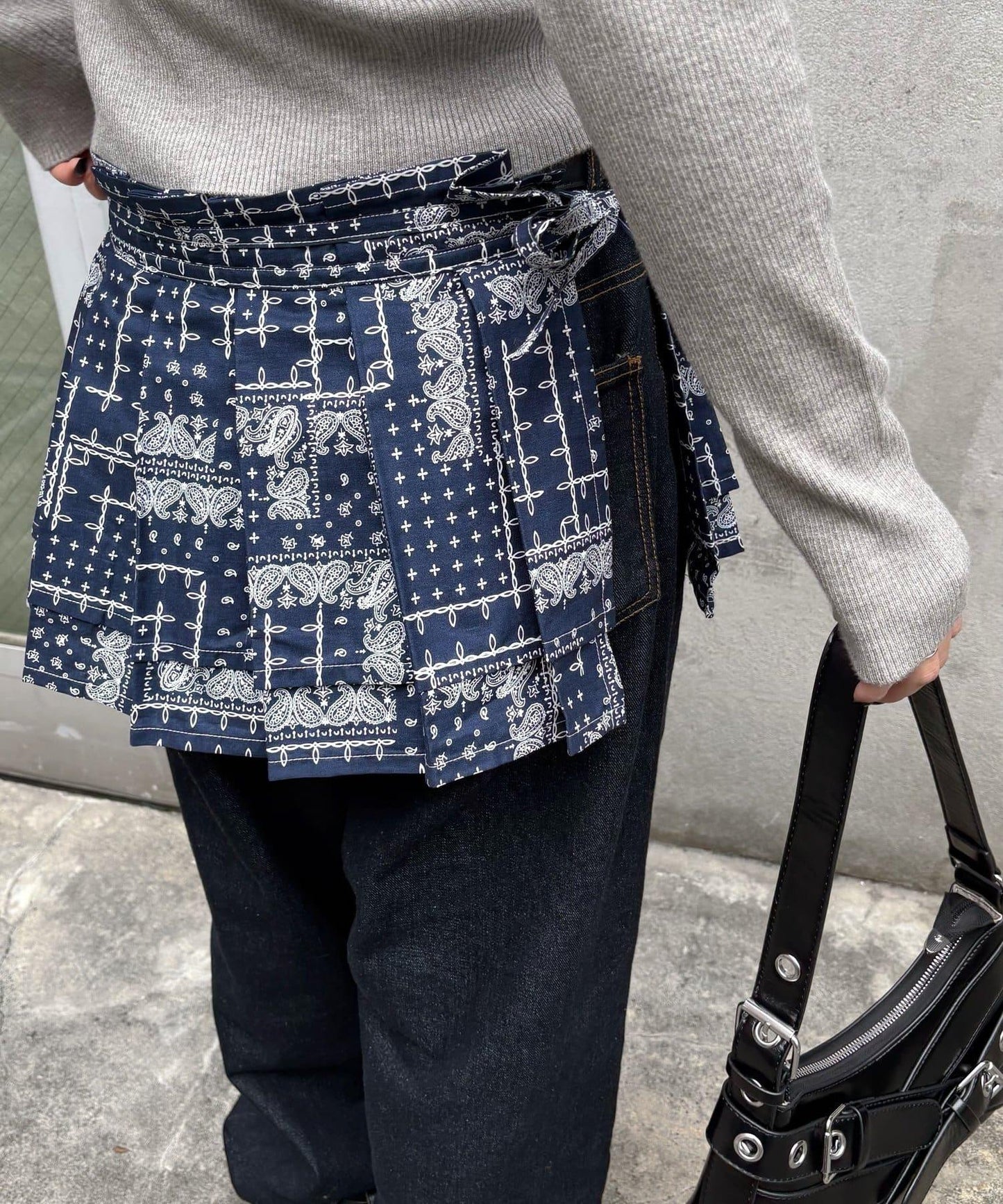 【WHO'S WHO gallery】百褶包裹腰帶