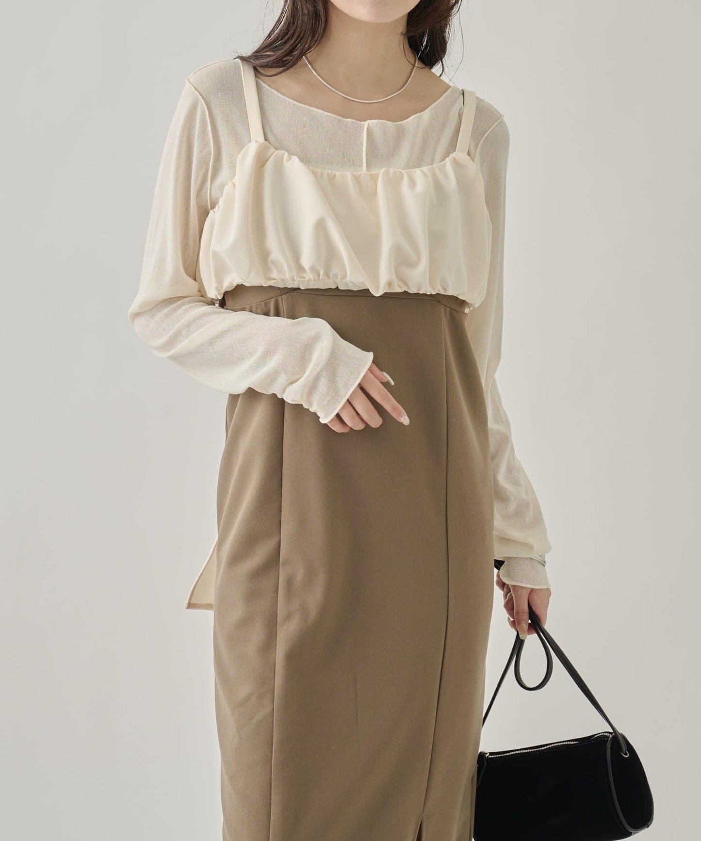 褶皺吊帶背心套裝連衣裙