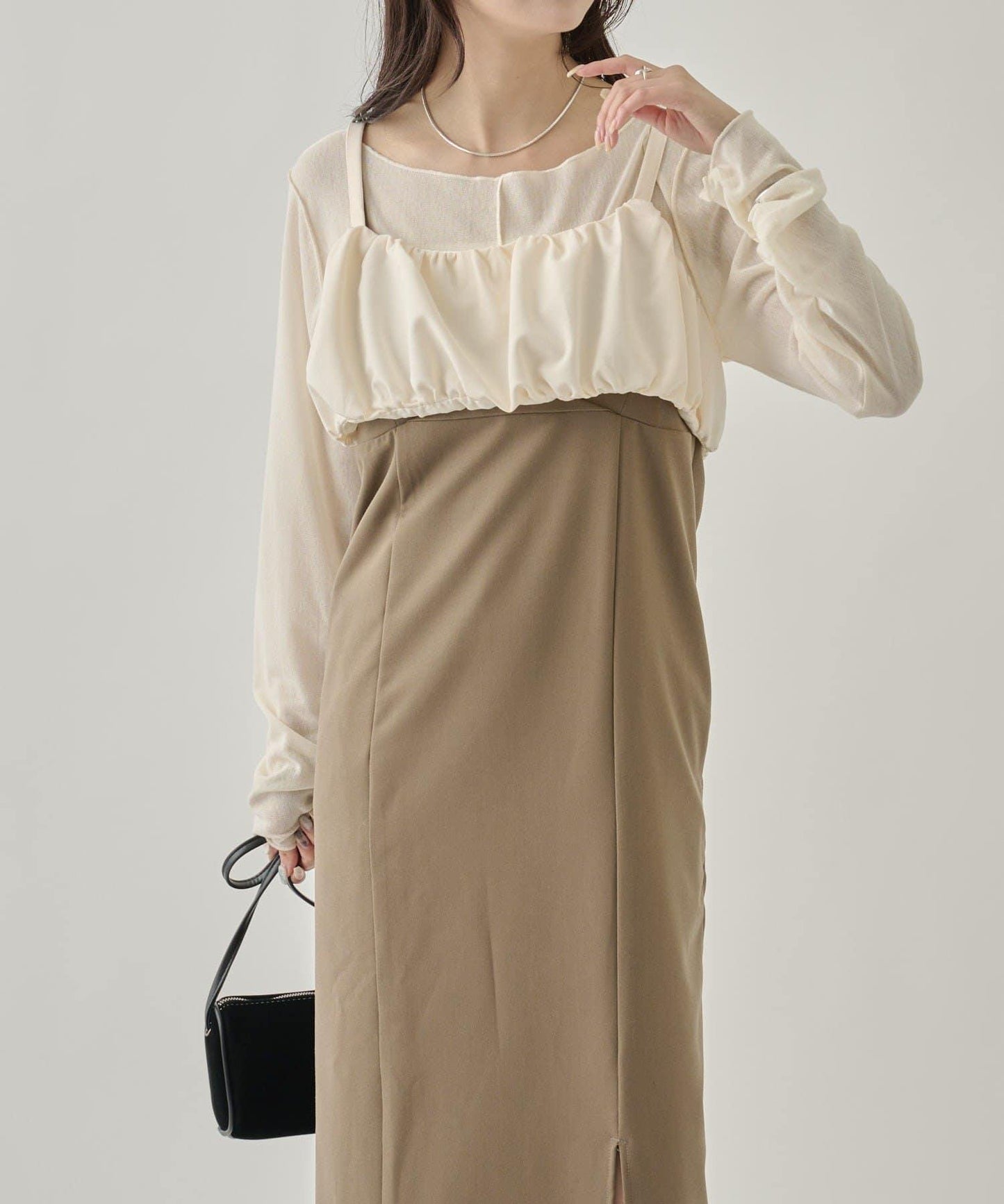 褶皺吊帶背心套裝連衣裙