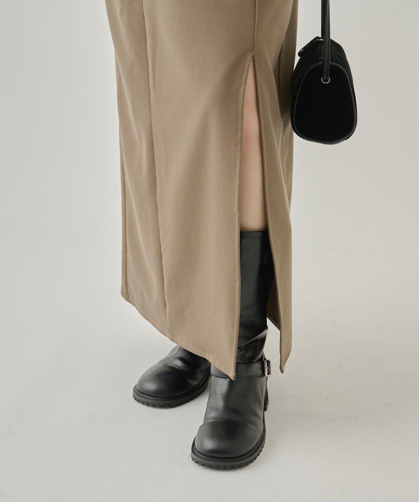 褶皺吊帶背心套裝連衣裙