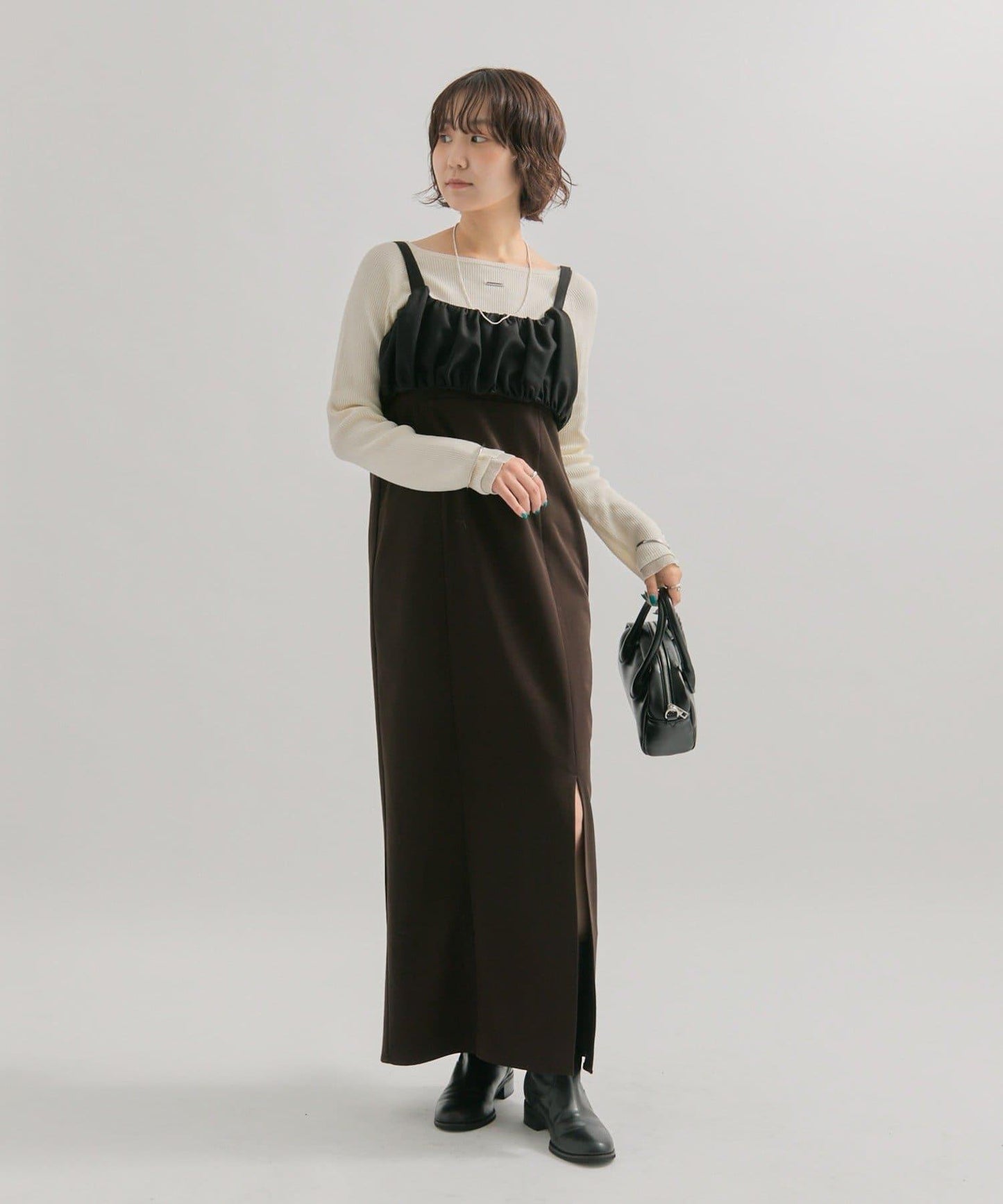 褶皺吊帶背心套裝連衣裙