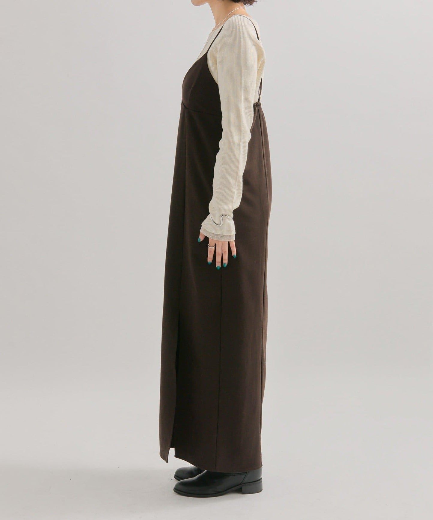 褶皺吊帶背心套裝連衣裙