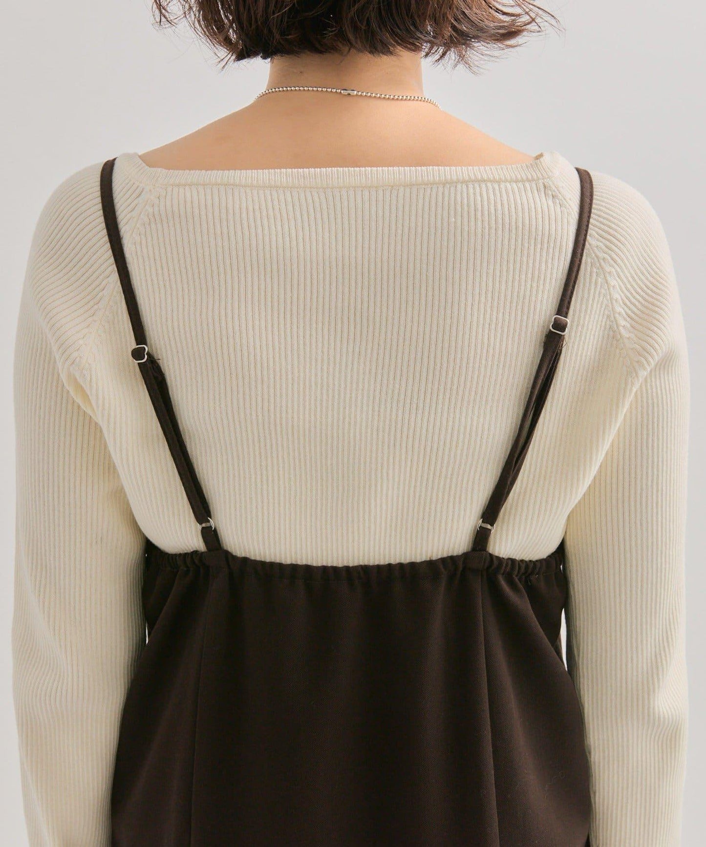 褶皺吊帶背心套裝連衣裙