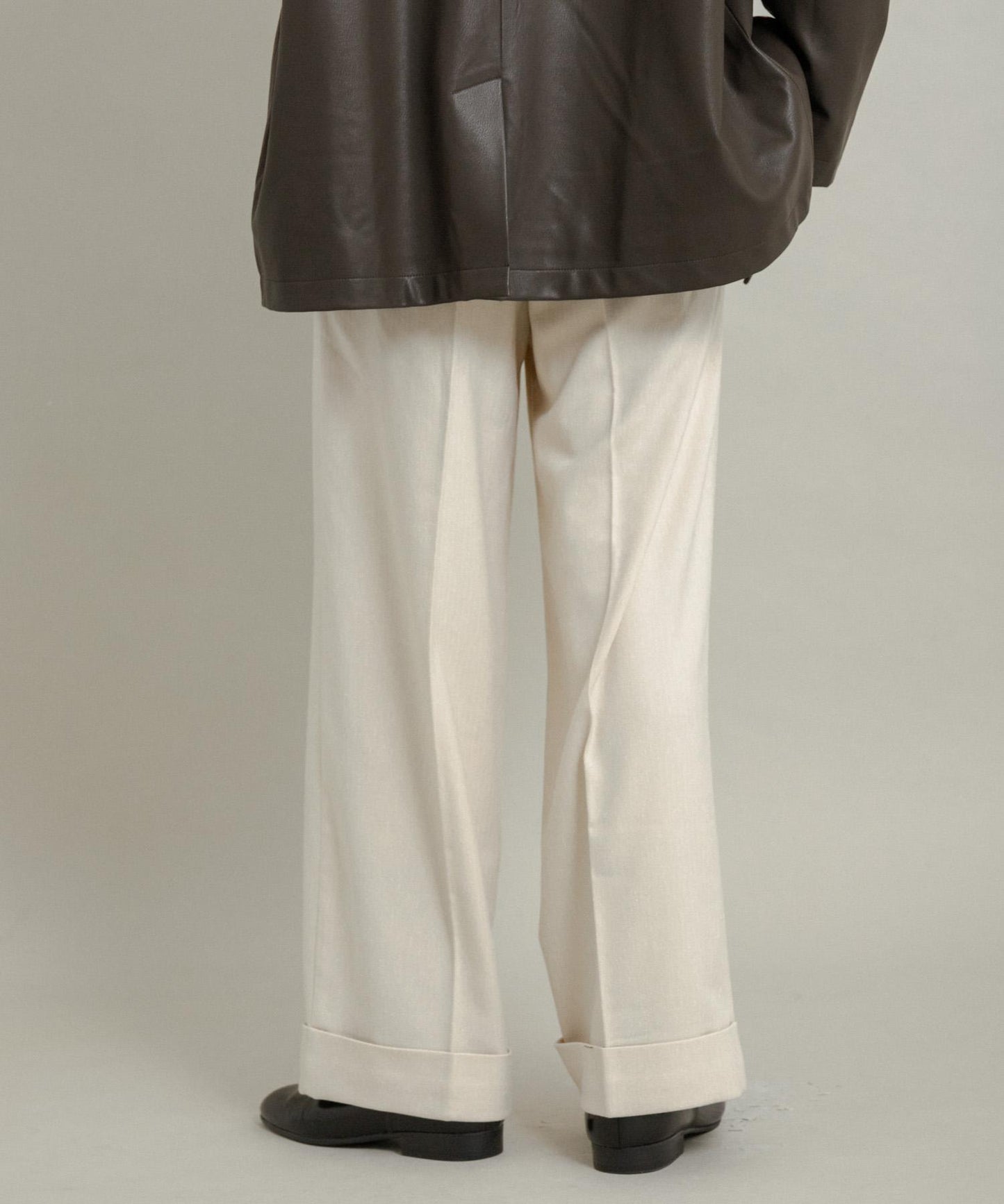 斜紋寬鬆雙褶西裝褲