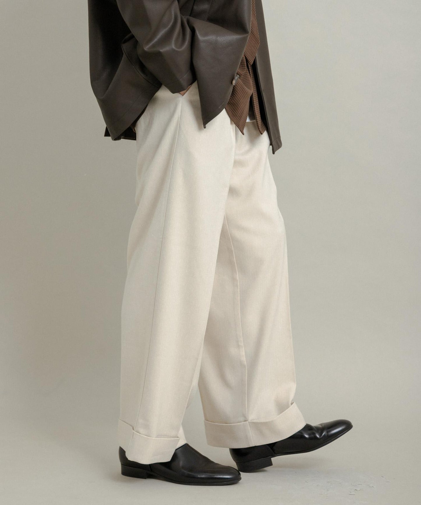 斜紋寬鬆雙褶西裝褲