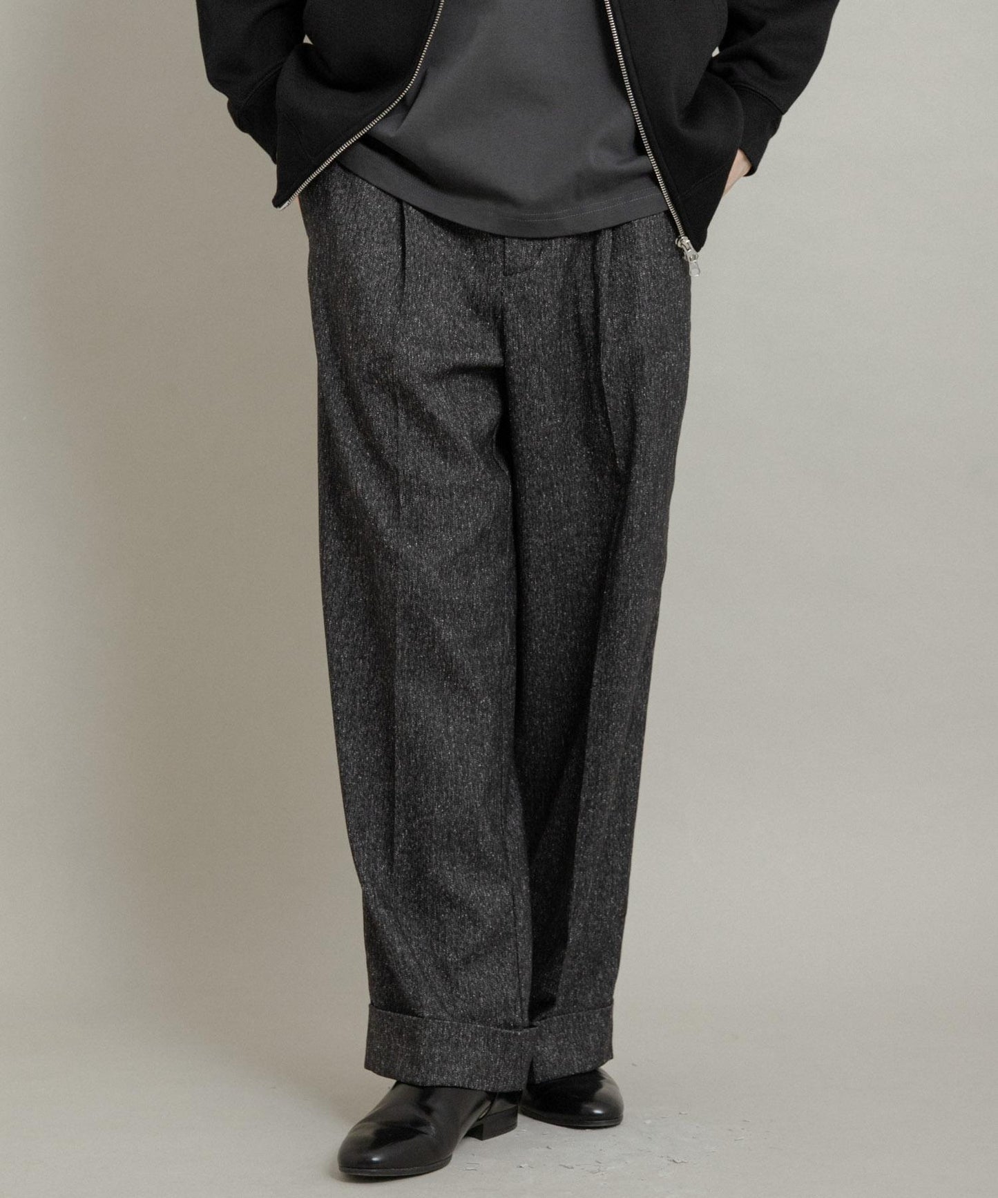 斜紋寬鬆雙褶西裝褲