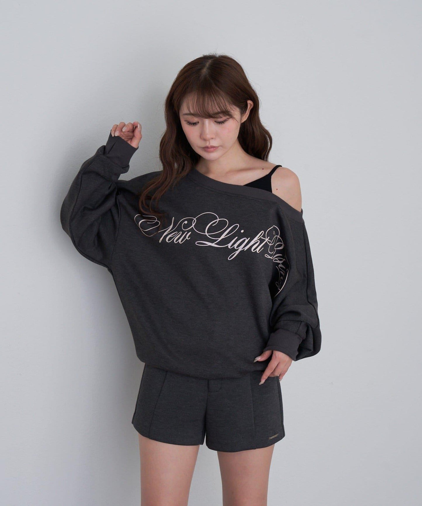 【RAY CASSIN】層疊字母單肩衛衣