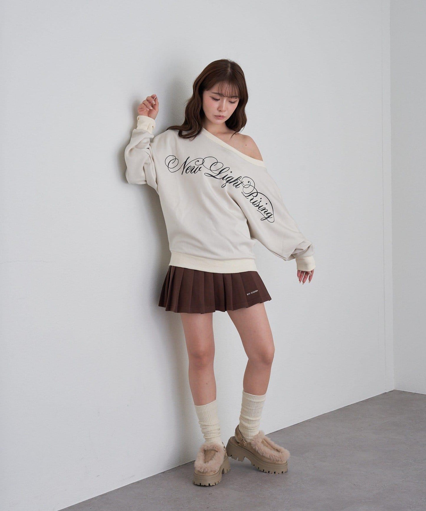 【RAY CASSIN】層疊字母單肩衛衣