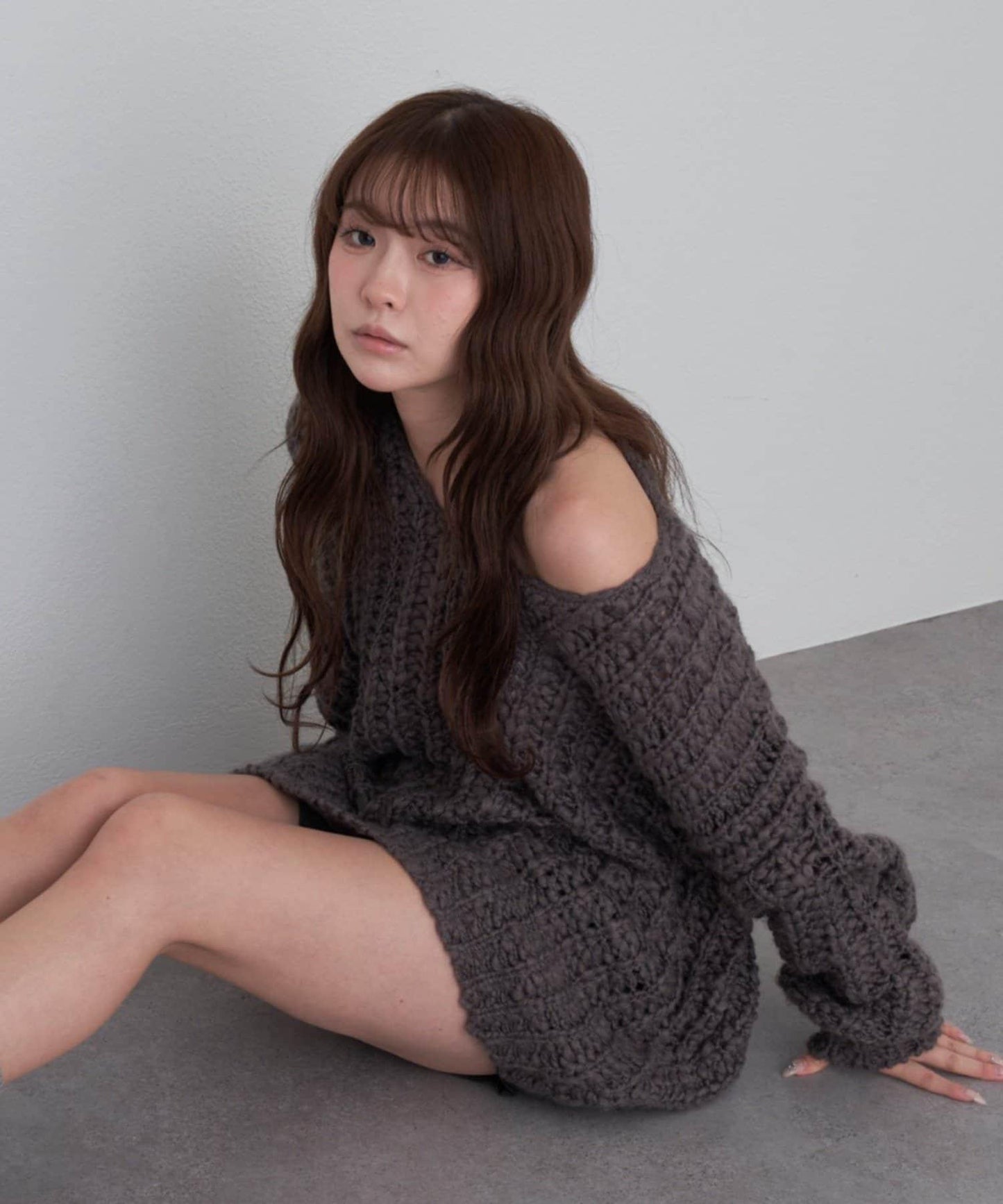 【RAY CASSIN】V領寬鬆針織衫