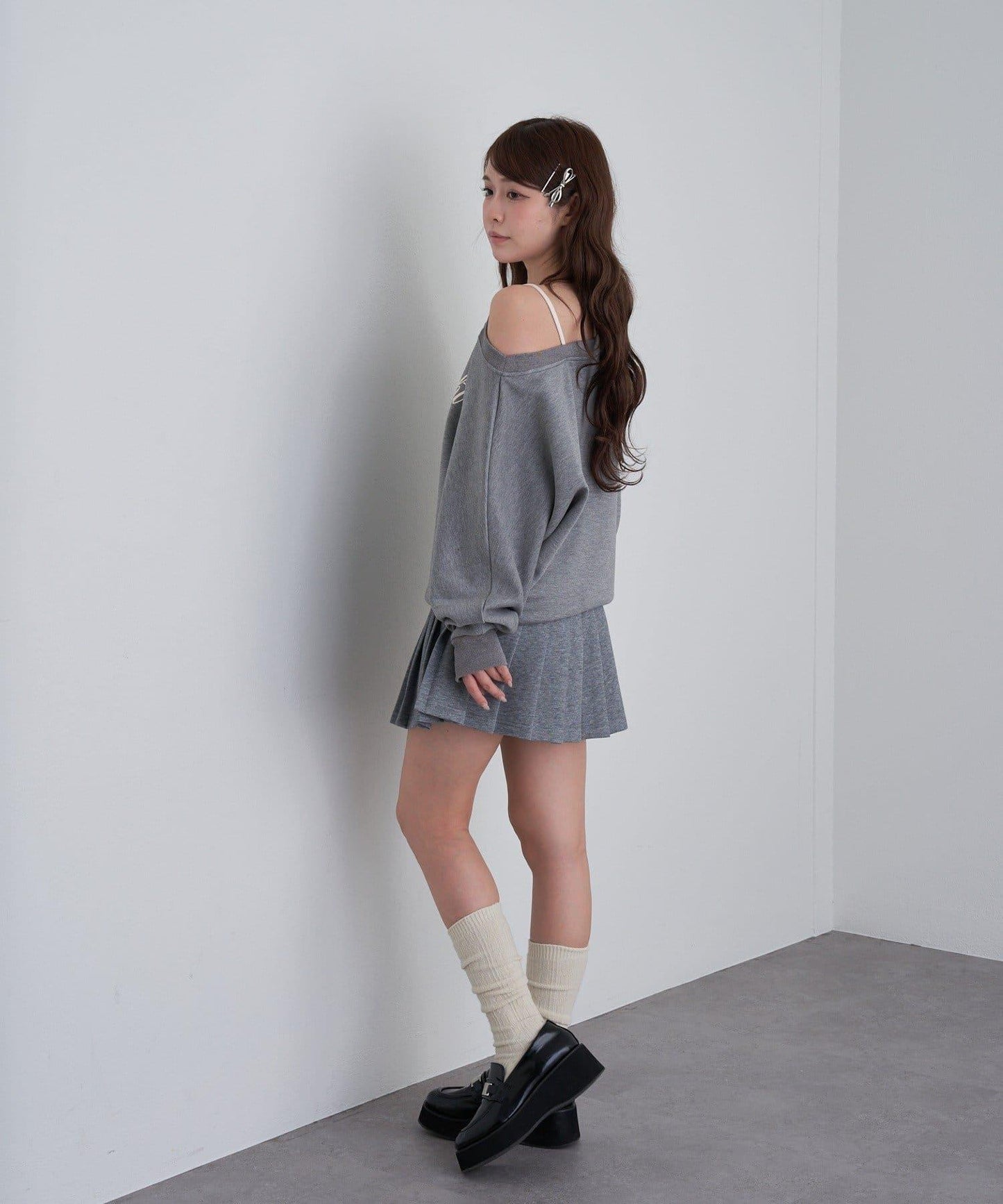 【RAY CASSIN】層疊字母單肩衛衣