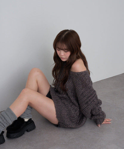 【RAY CASSIN】V領寬鬆針織衫