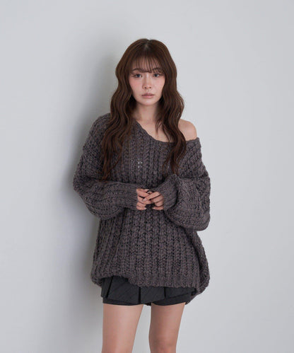 【RAY CASSIN】V領寬鬆針織衫