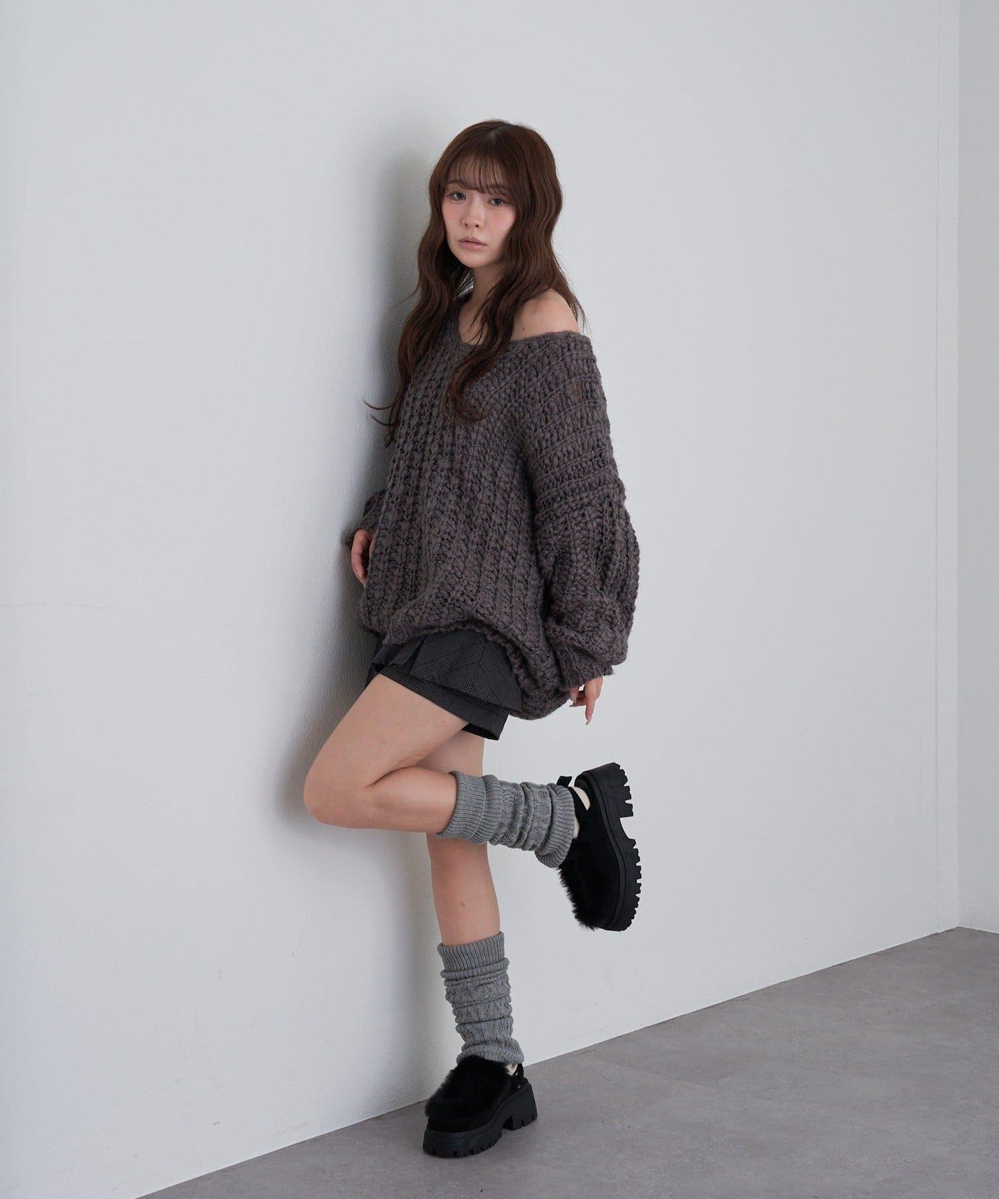 【RAY CASSIN】V領寬鬆針織衫