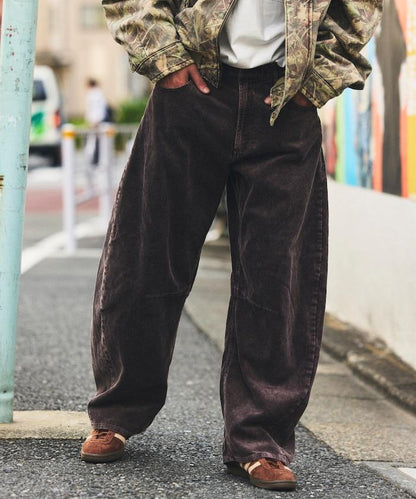 寬鬆版型漂白工藝彎曲燈芯絨長褲