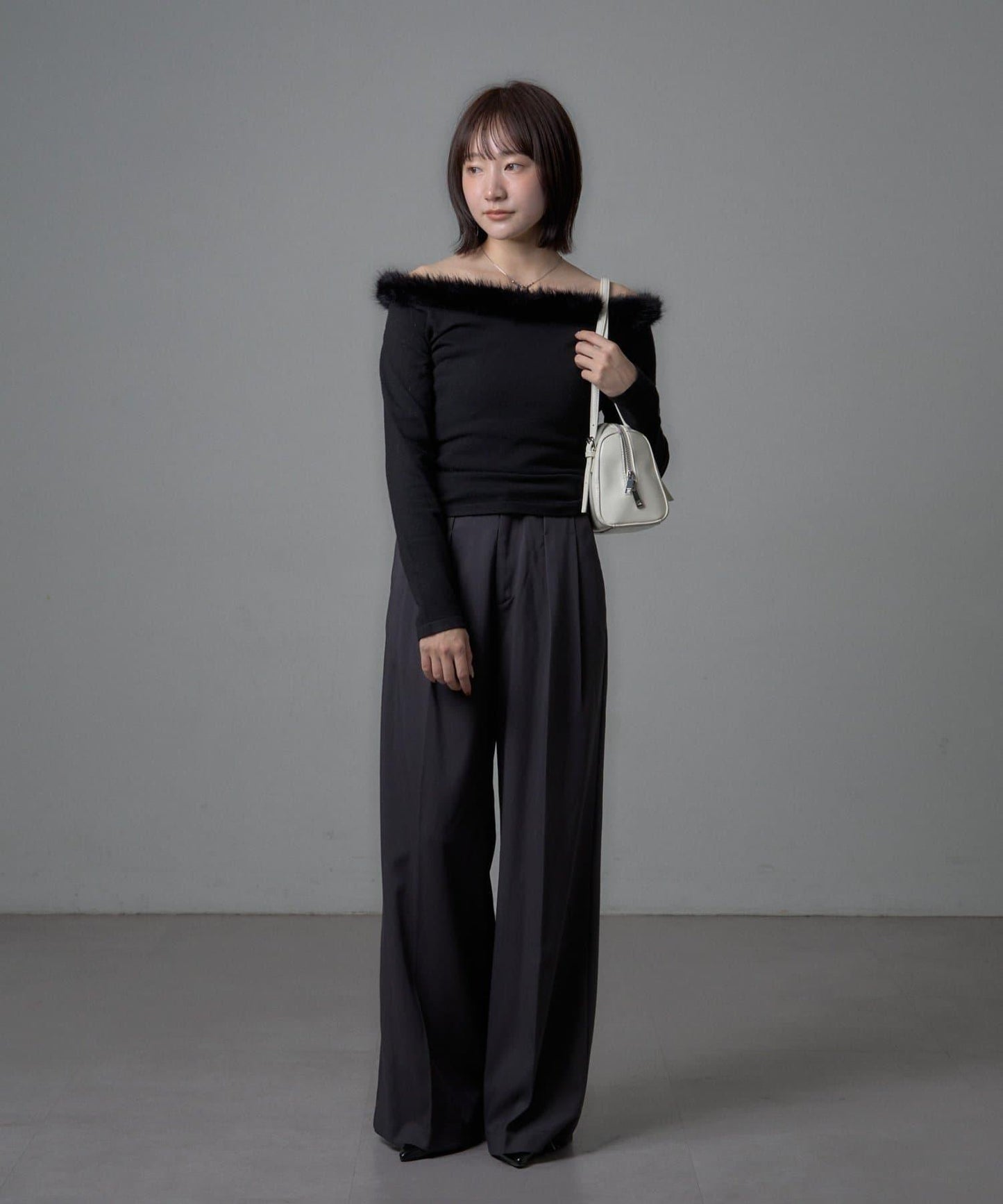 mystic 毛絨露肩設計 針織上衣